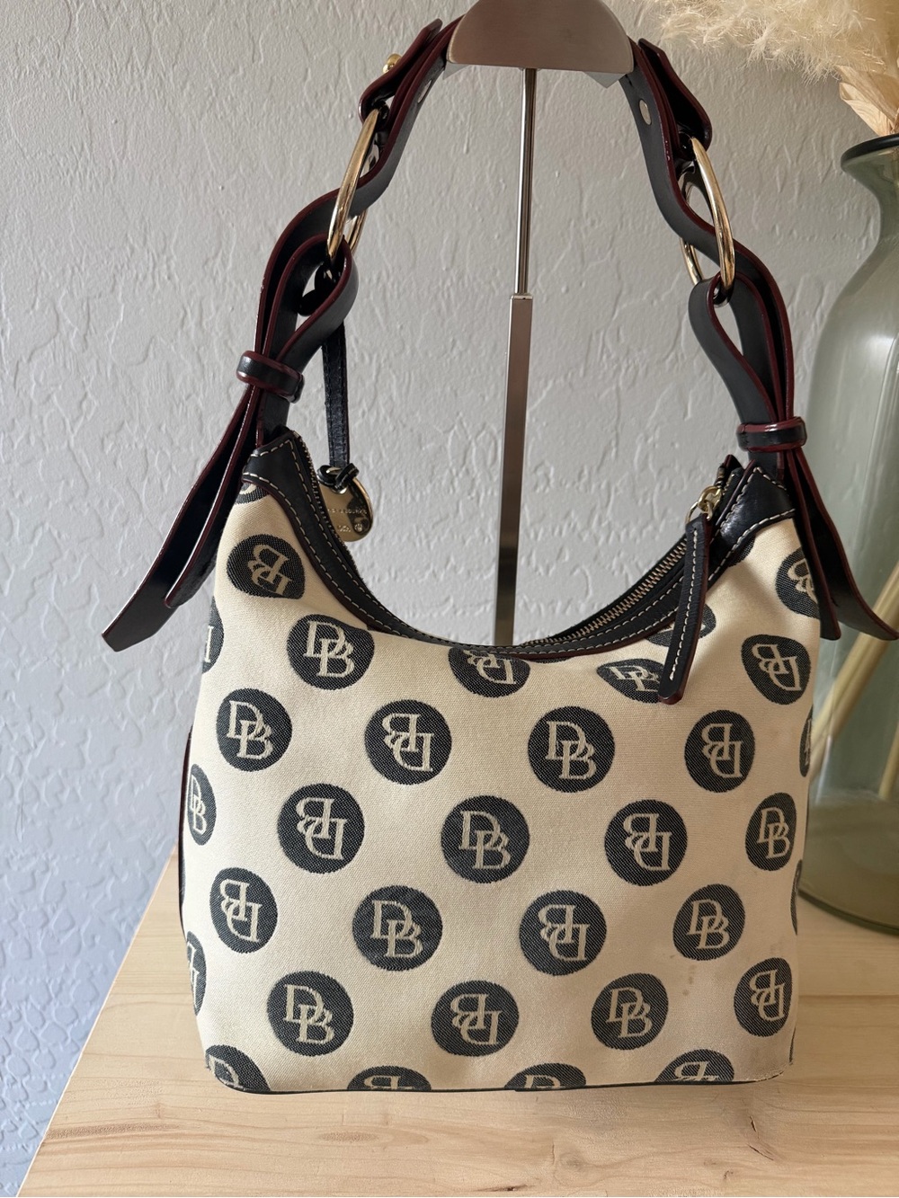 Dooney & Bourke vintage Y2K monogram canvas hobo shoulder bag - Picture 4 of 12